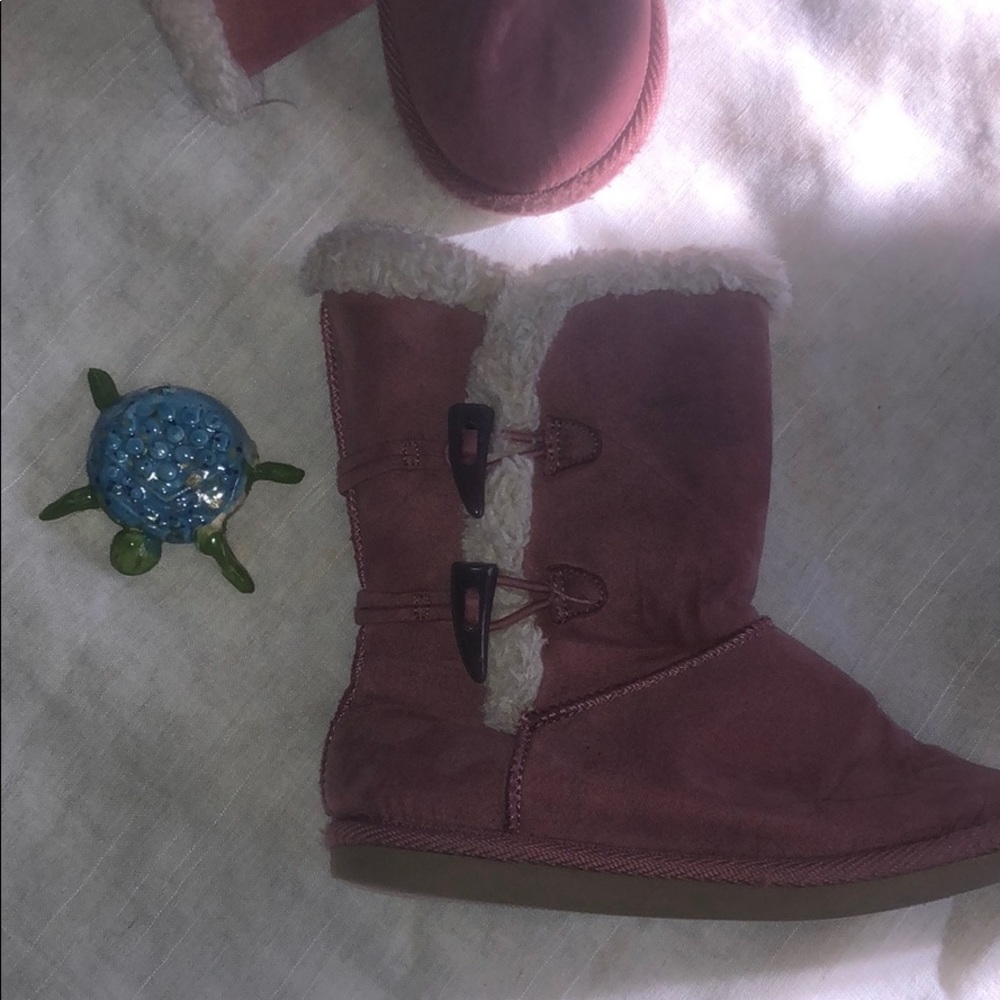 Antique Coral Fuzzy Toggle Boots - Picture 6 of 8